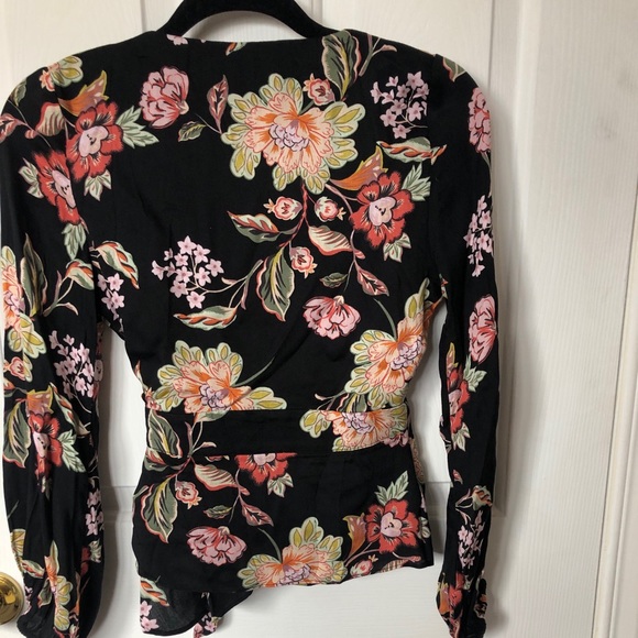 Floral Wrap Top - Picture 4 of 6